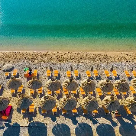 Appartamento Sunny Seaside Retreat By The *