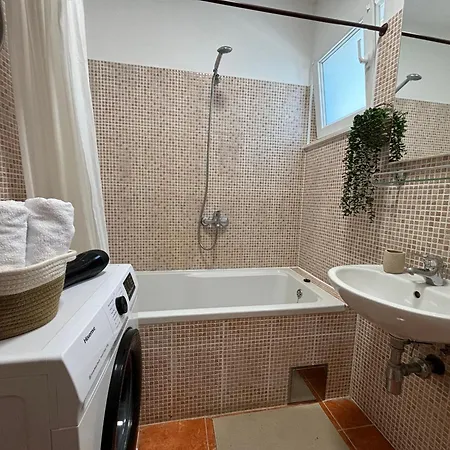 Apartment Sunny Seaside Retreat By The